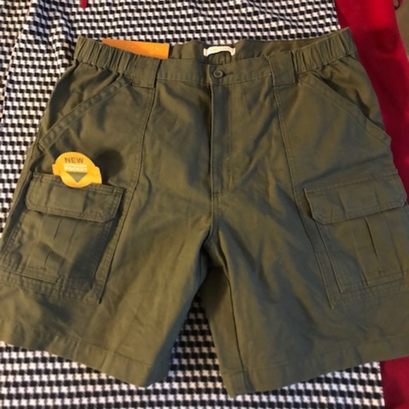 NWT Men/'s Savane Khaki Hiking Cargo Shorts MSRP $54 Size 38 40